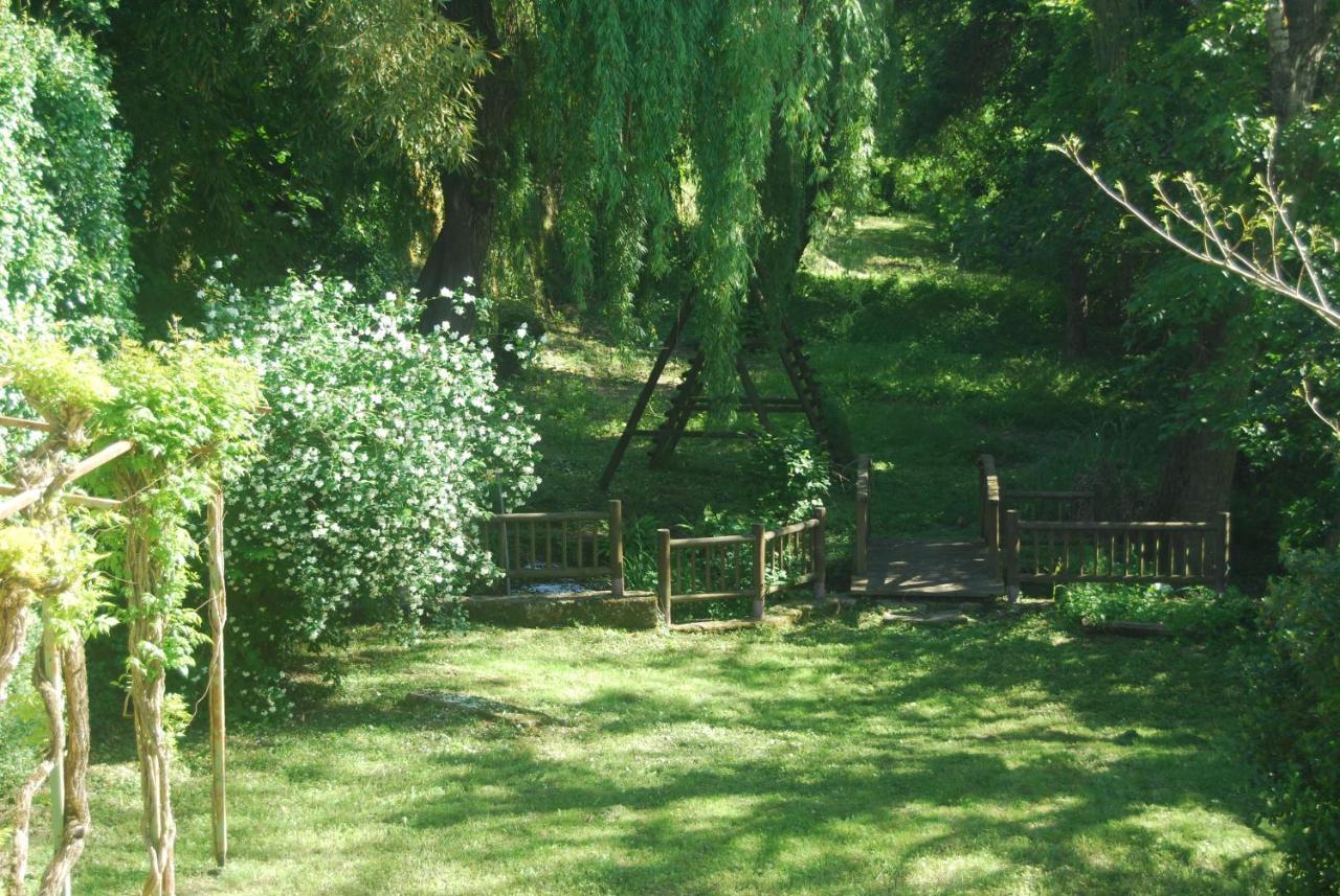 Au Son De L Angelus Bed & Breakfast Moncrabeau Exterior photo